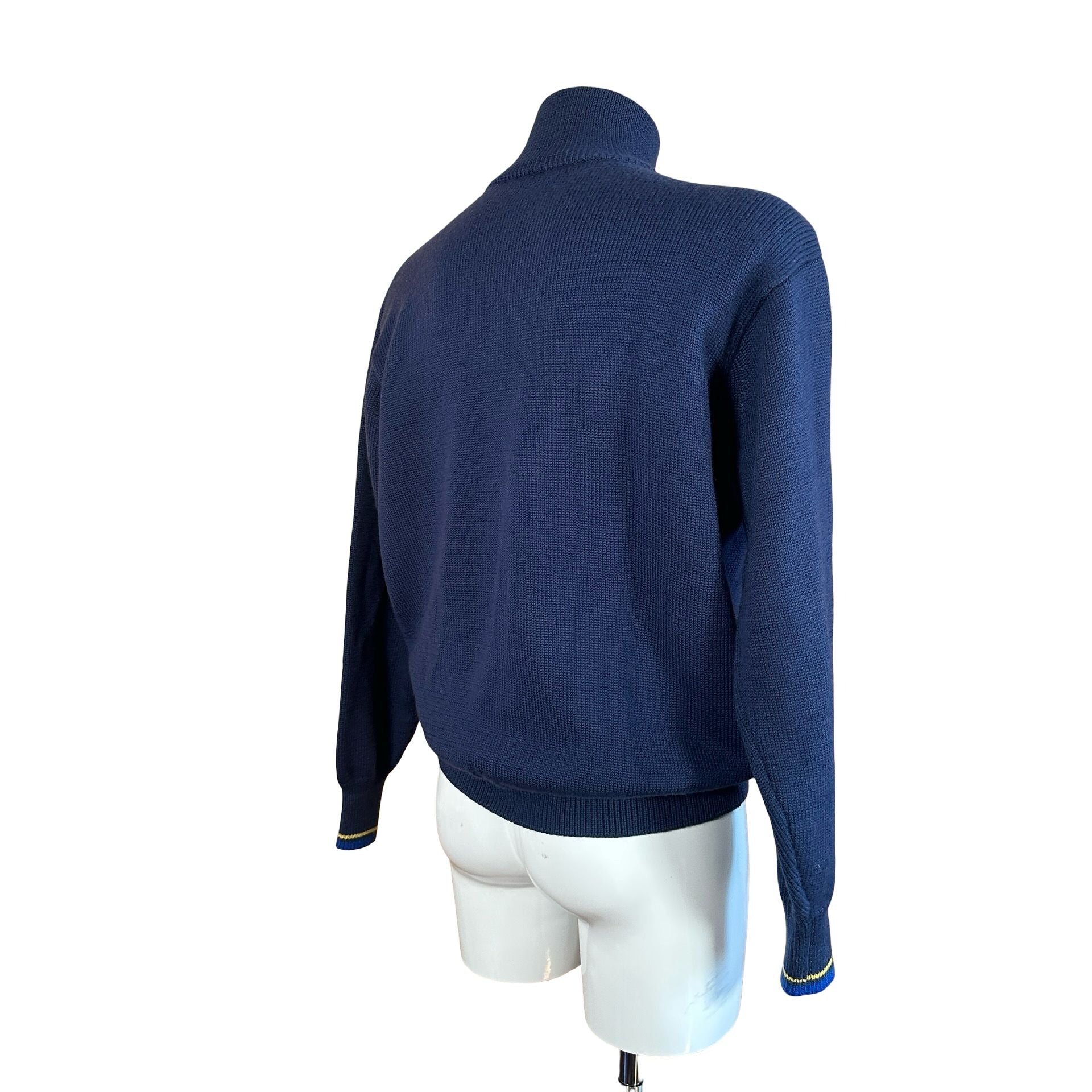 shoulders 52chest 58sleeve 60length 66waist  hips