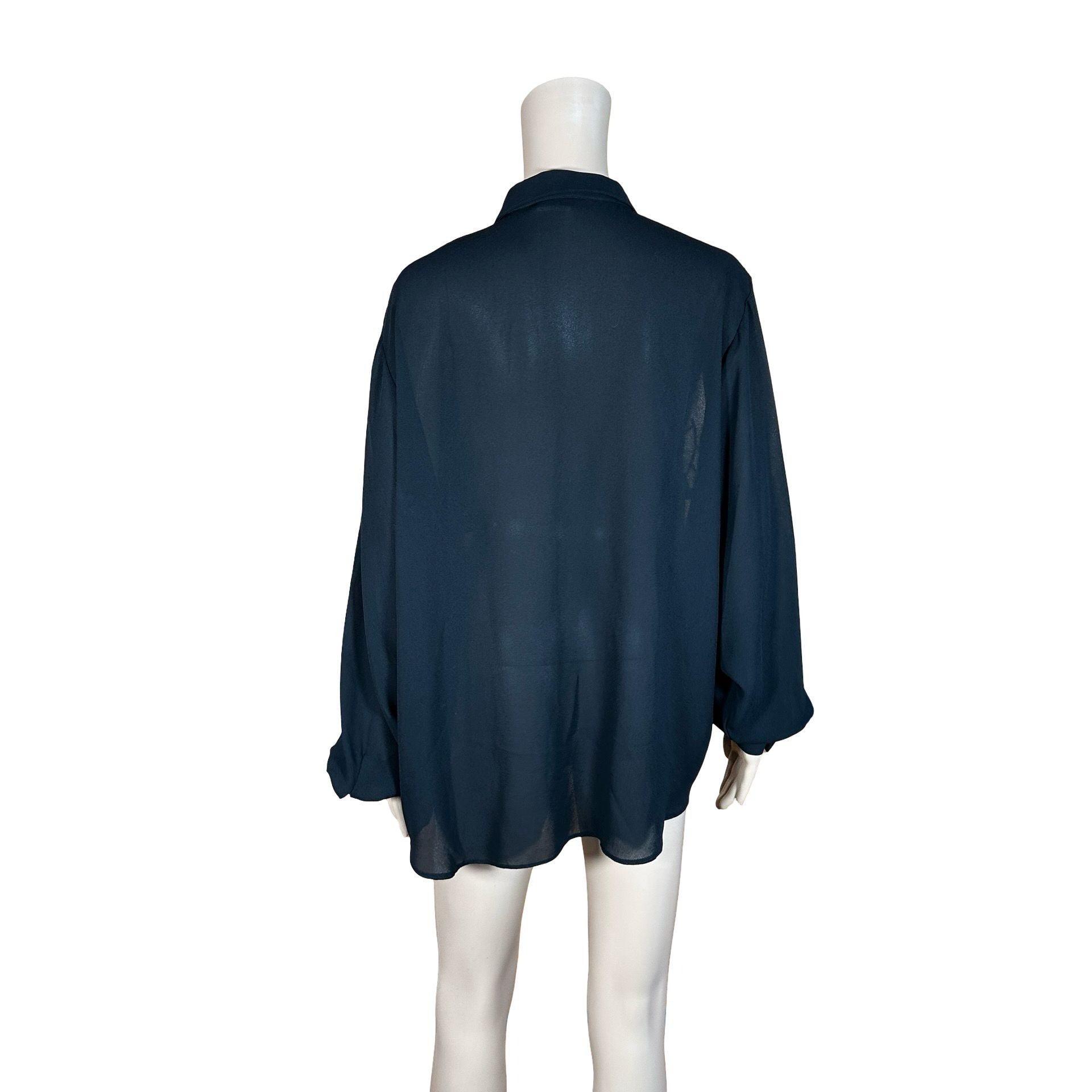shoulders 46chest 62sleeve  60length 68 L/XL80s