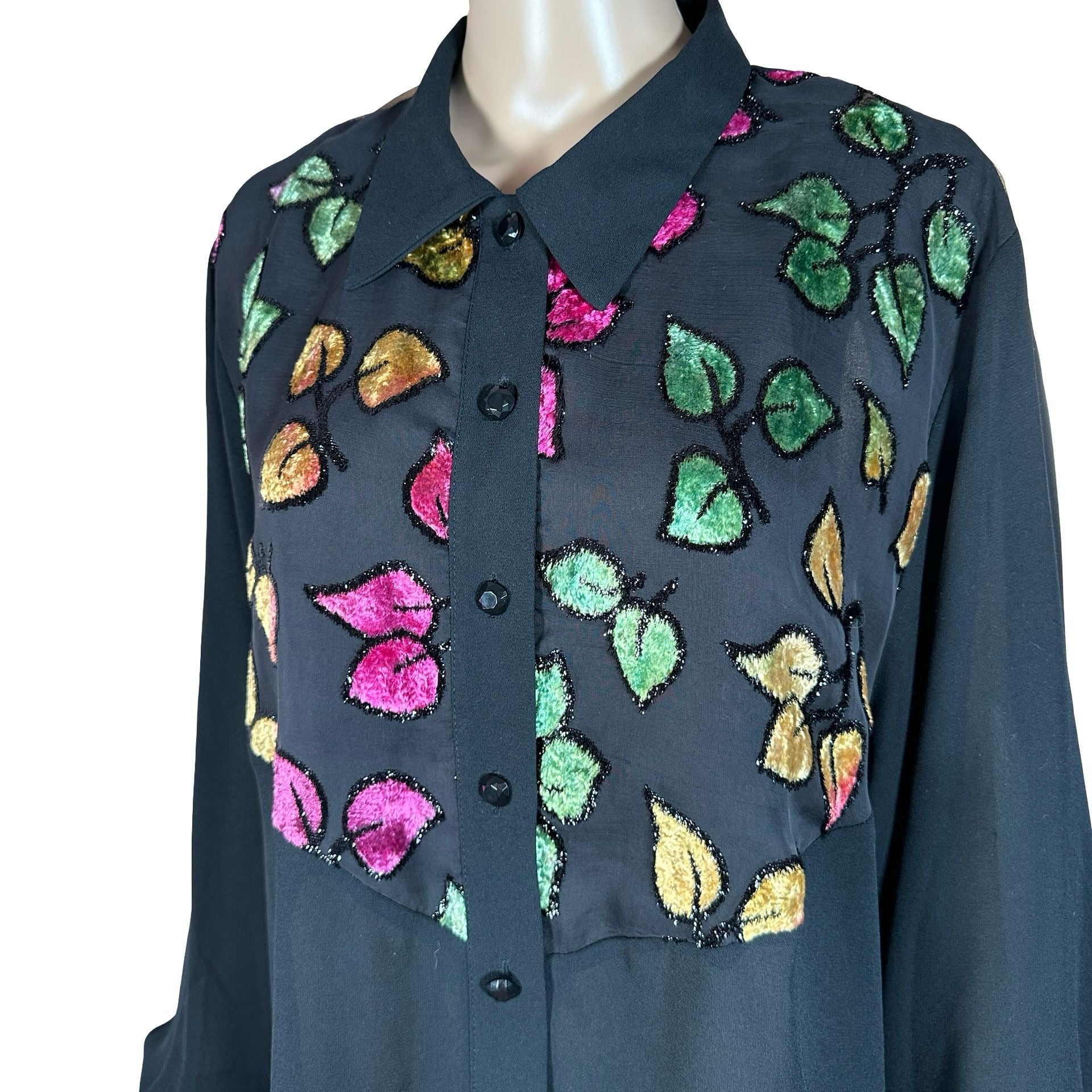 shoulders 46chest 62sleeve  60length 68 L/XL80s