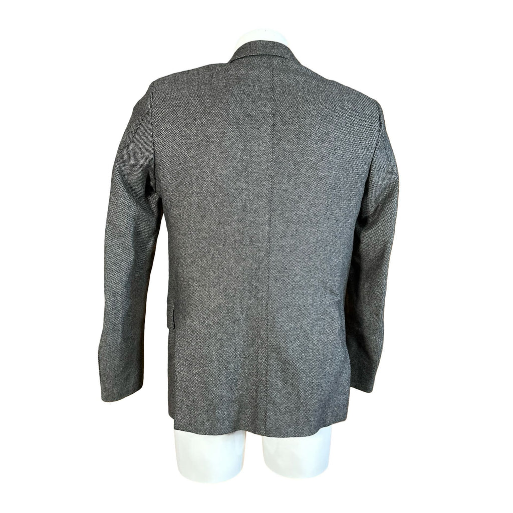 shoulders  42chest 50sleeve 62length 74waist  hips