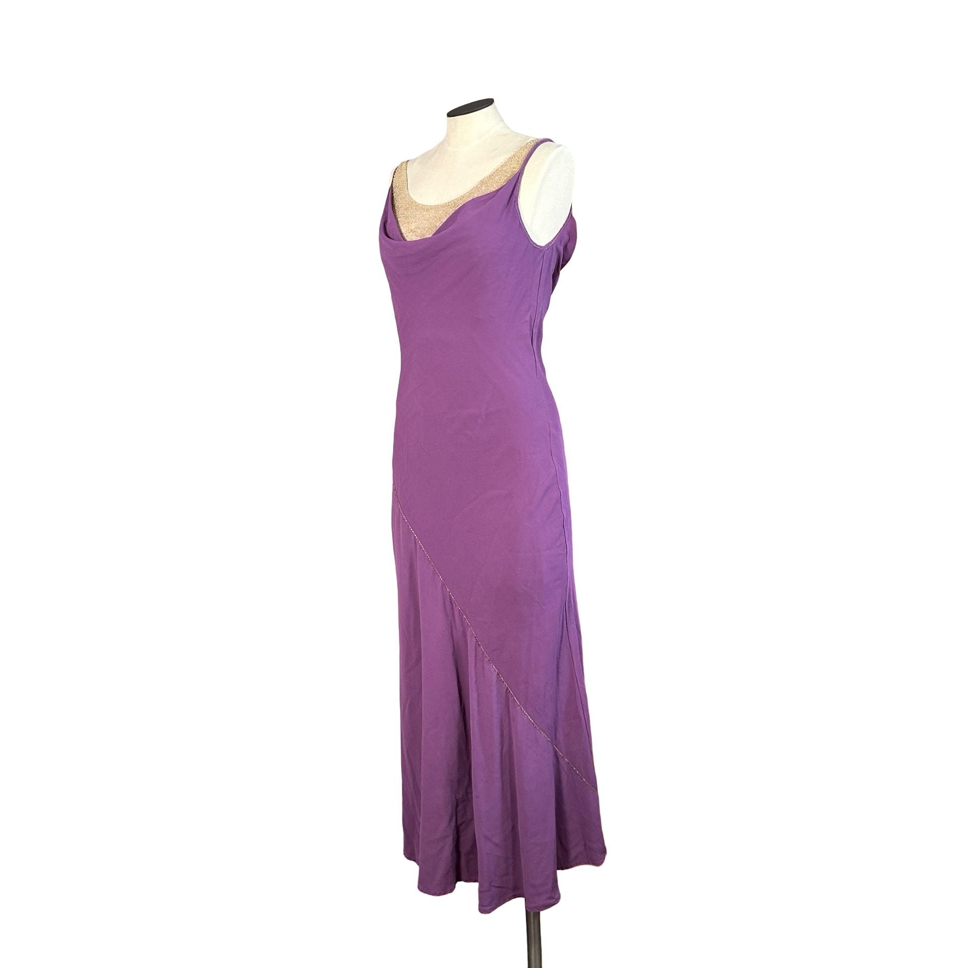 total lengh 142lengh no straps 122chest 40waist 36