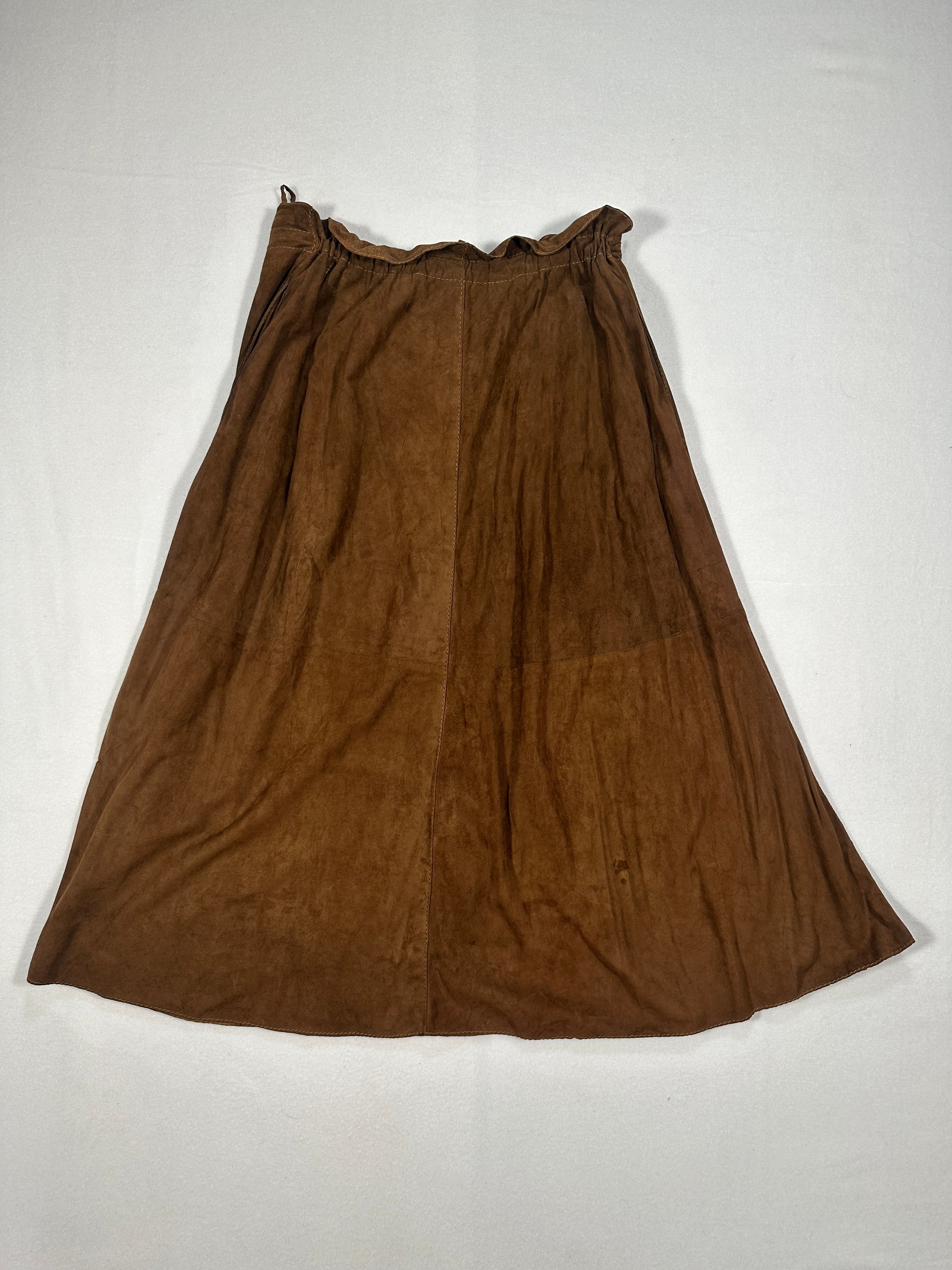 Gonna avvolgente in pelle scamosciata marrone vintage con cintura e tasche – Made in Italy 