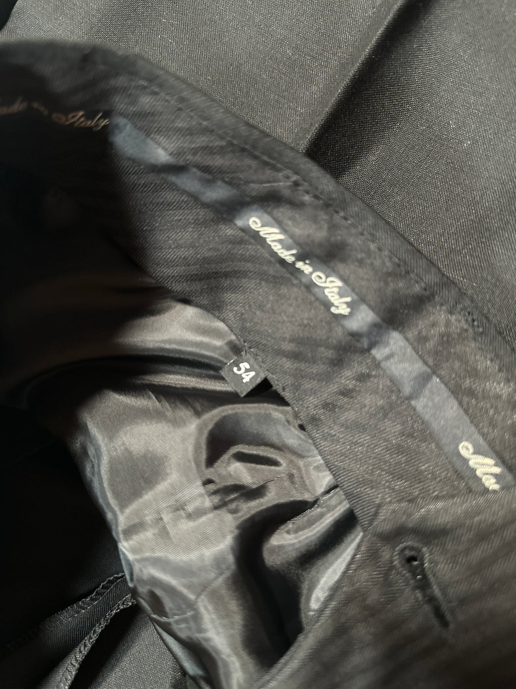 Magni Produzioni Abito Uomo in Lana Nera – Super 130's Bonino Tessuti, Made in Italy EU54