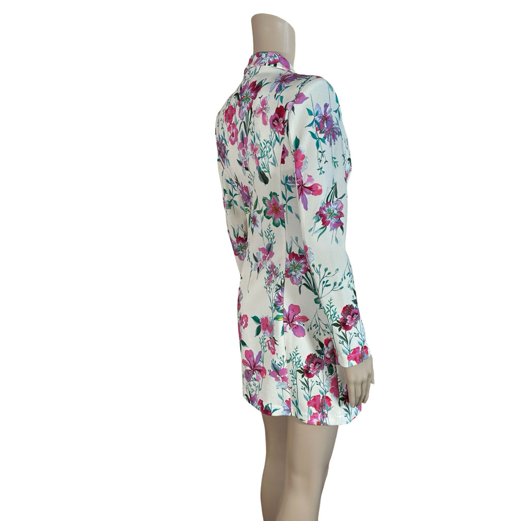 shoulders 36chest 40waist  36hips  42sleeves  56length  78blazer dress