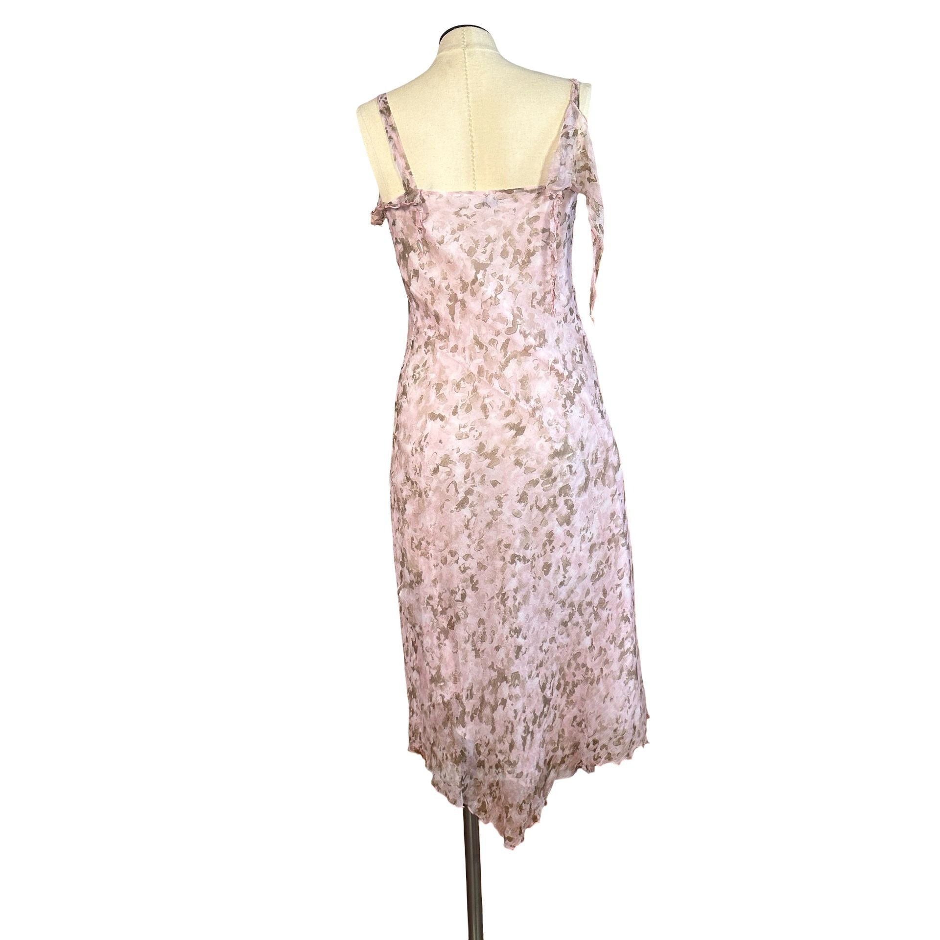 total length 127length no straps 115chest 40 waist