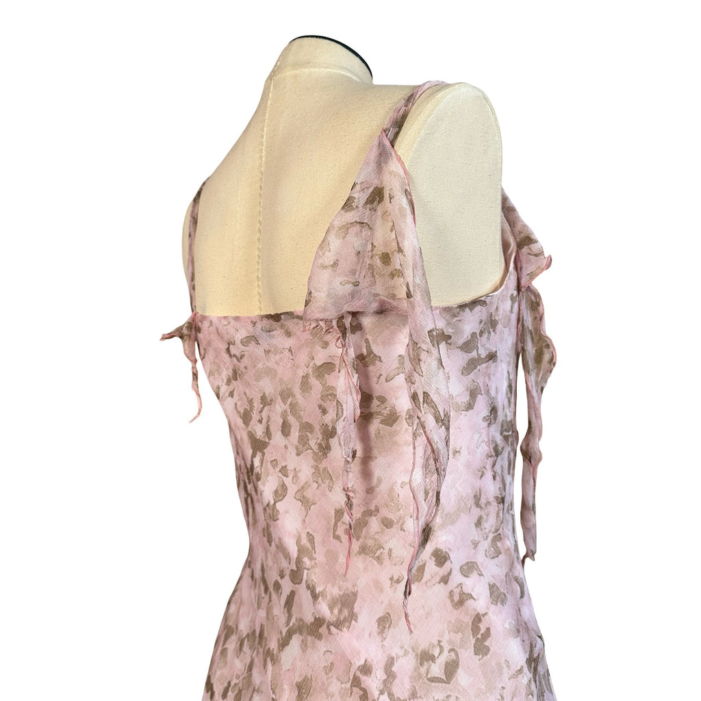total length 127length no straps 115chest 40 waist