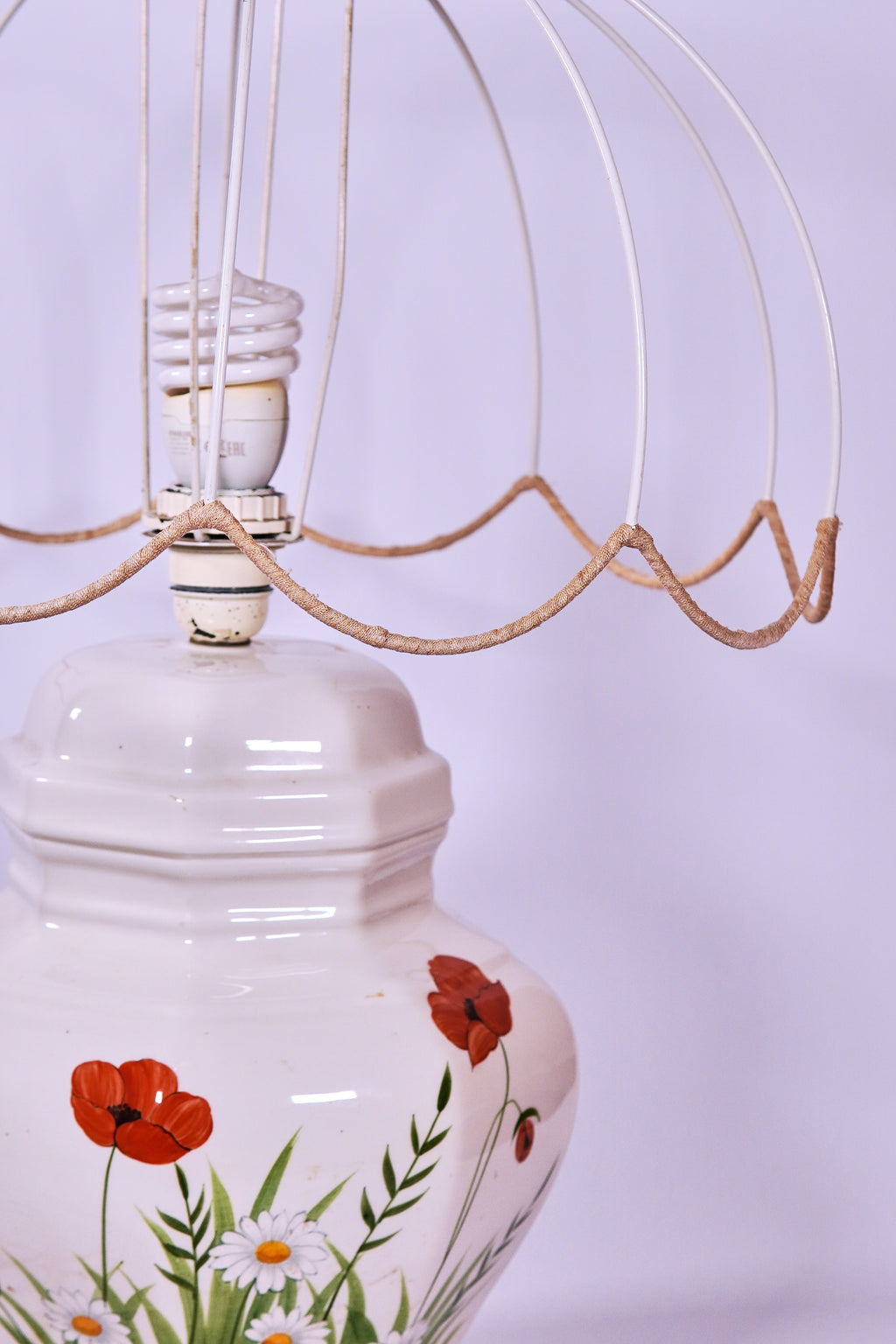 Vintage Hand-Painted Italian Ceramic Table Lamp by ESTE C.E. – Floral Motif, Made in Italy (c. 1960s–1970s)