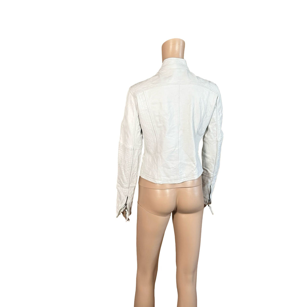 shoulders  42chest 43sleeve 59length 48waist  hips   41