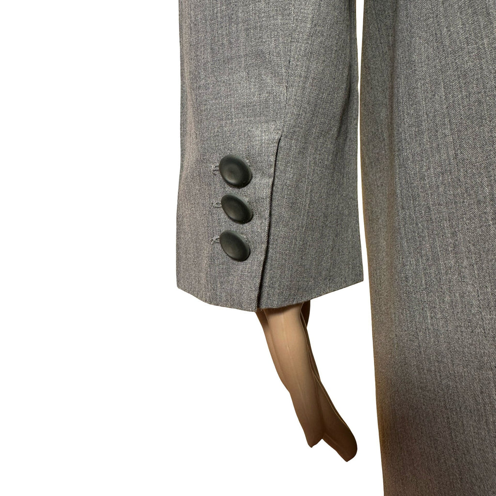 shoulders  42chest 50sleeve 57length 74waist 47hips 50