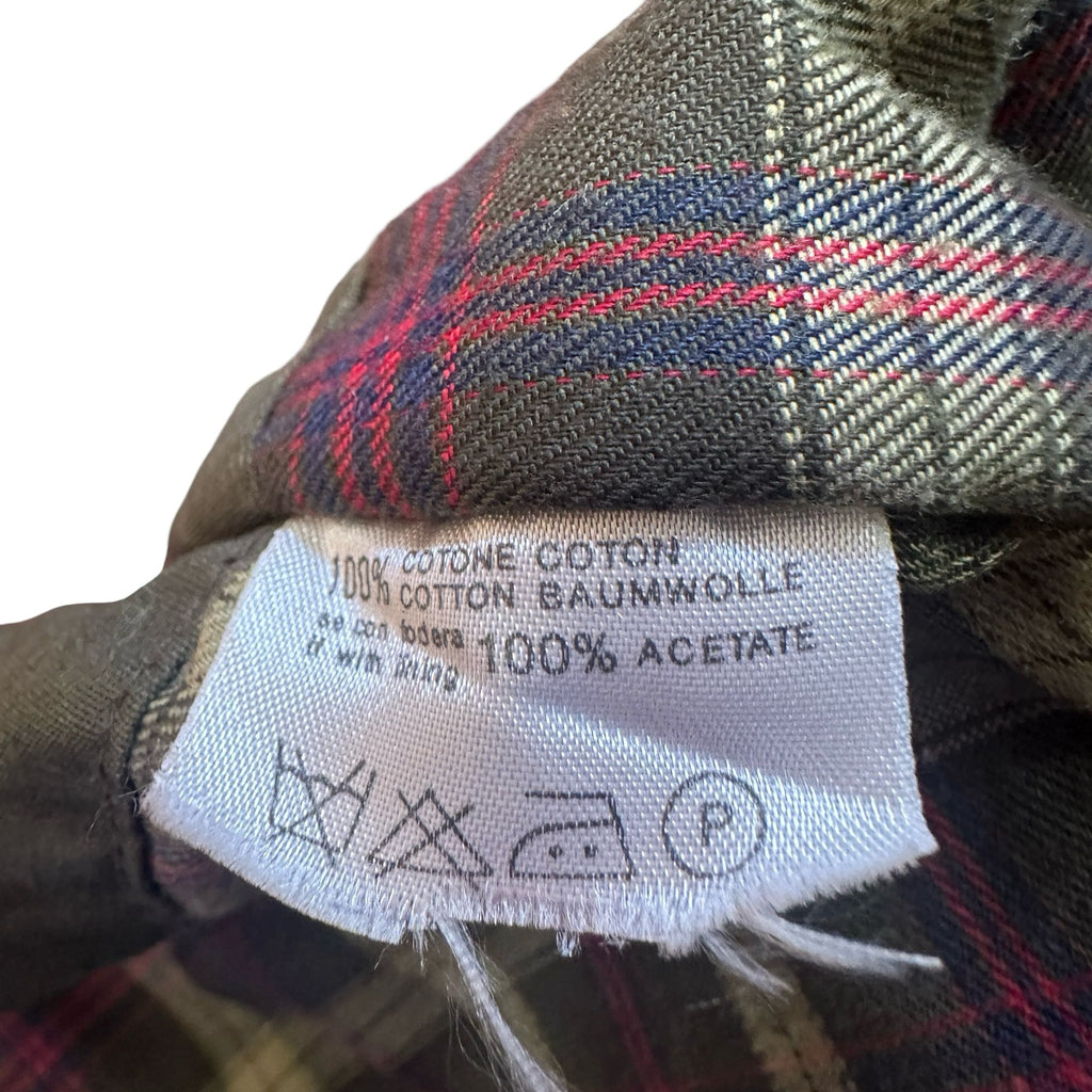 shoulders  62chest 72sleeve 60.5length 115at the back raglan sleeve 83