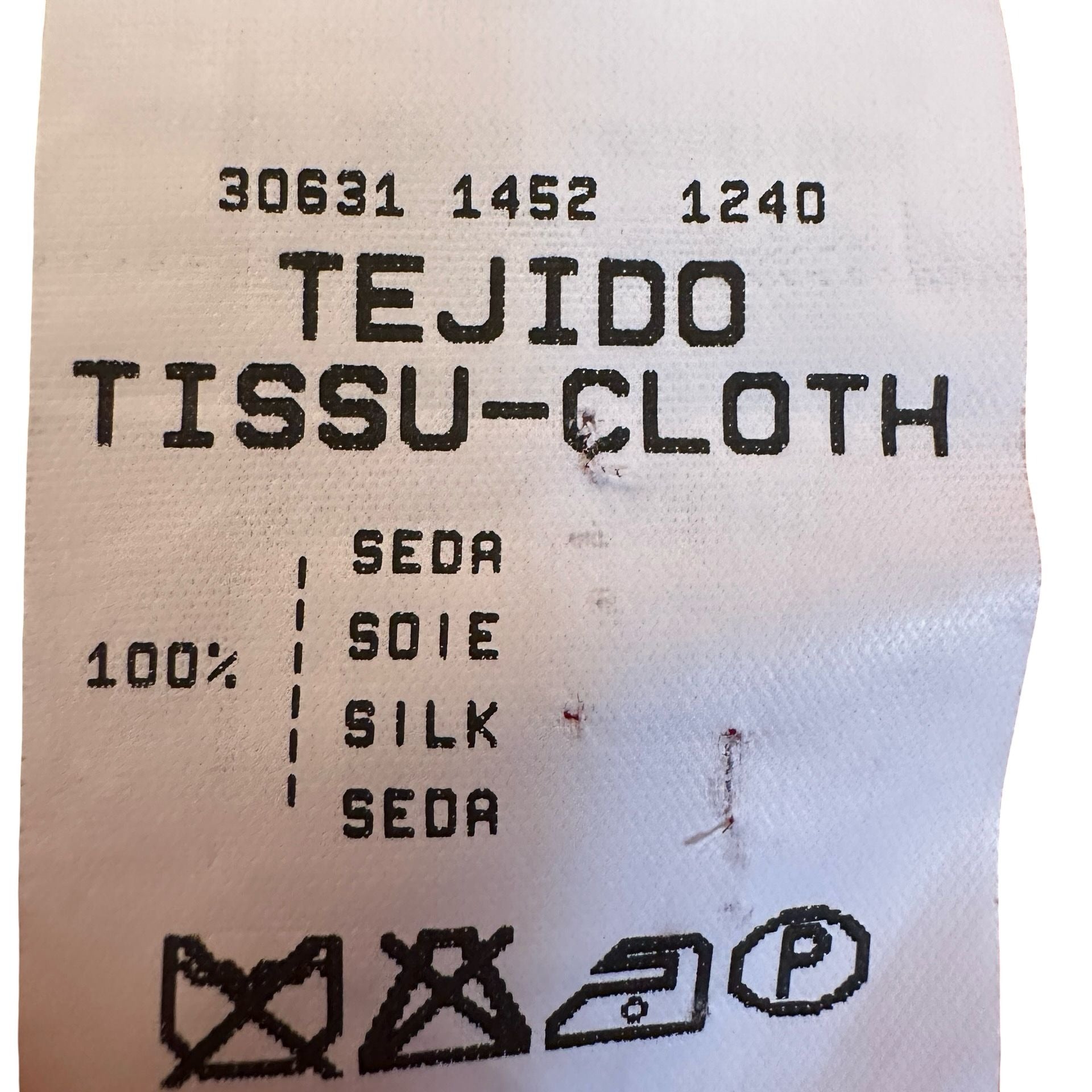total length 116length no straps 96chest 42 waist 38