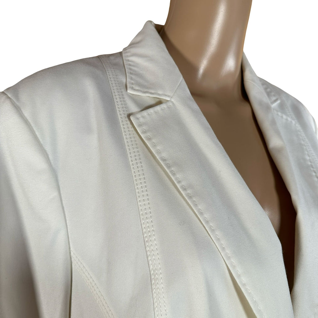 shoulders  44chest 56waist  56hips  59sleeves  62length  70
